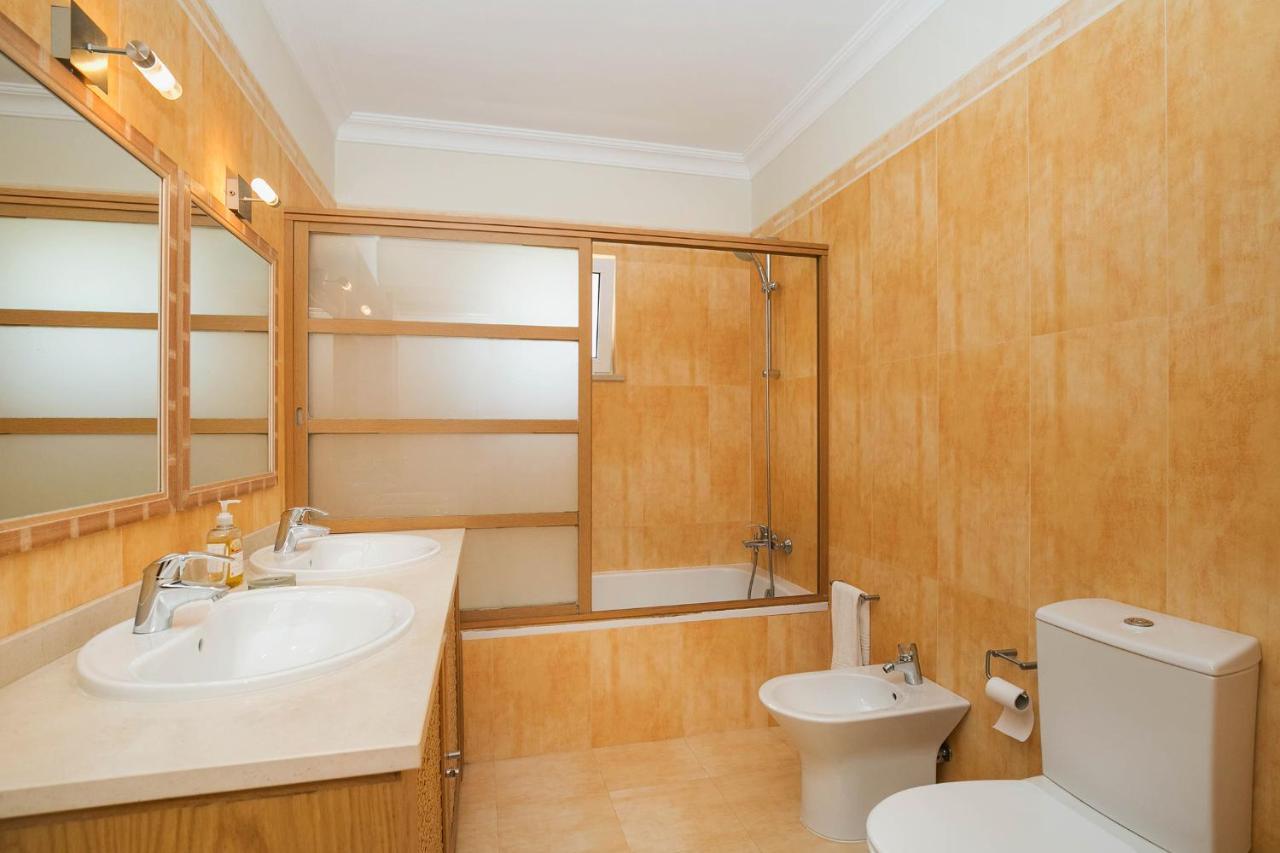 Abf36v2 Charming 2 Bdr Located Only A Few Mi