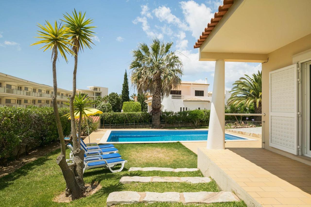 Abf36v2 Charming 2 Bdr Located Only A Few Mi Villa